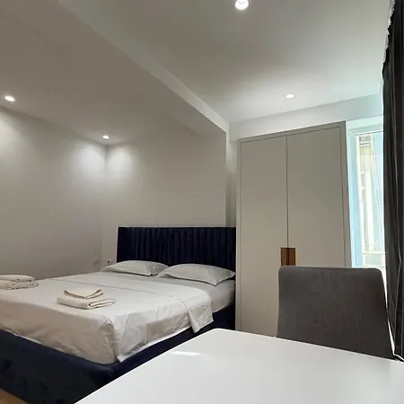 Ring Station Apartment *