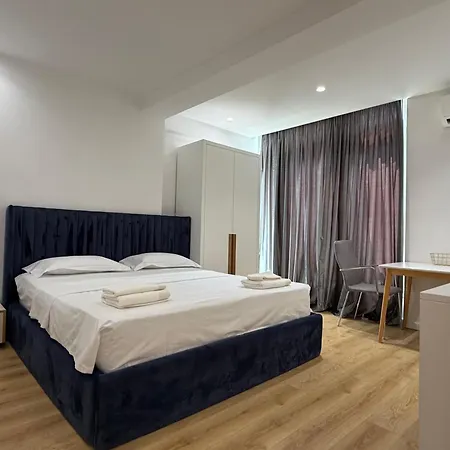 Ring Station Apartment *